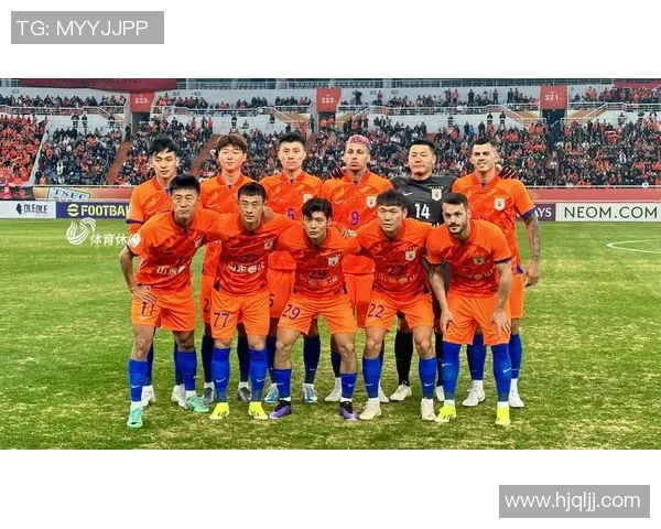 山东鲁能泰山迎战河内队全力争胜展现球队实力与团结精神